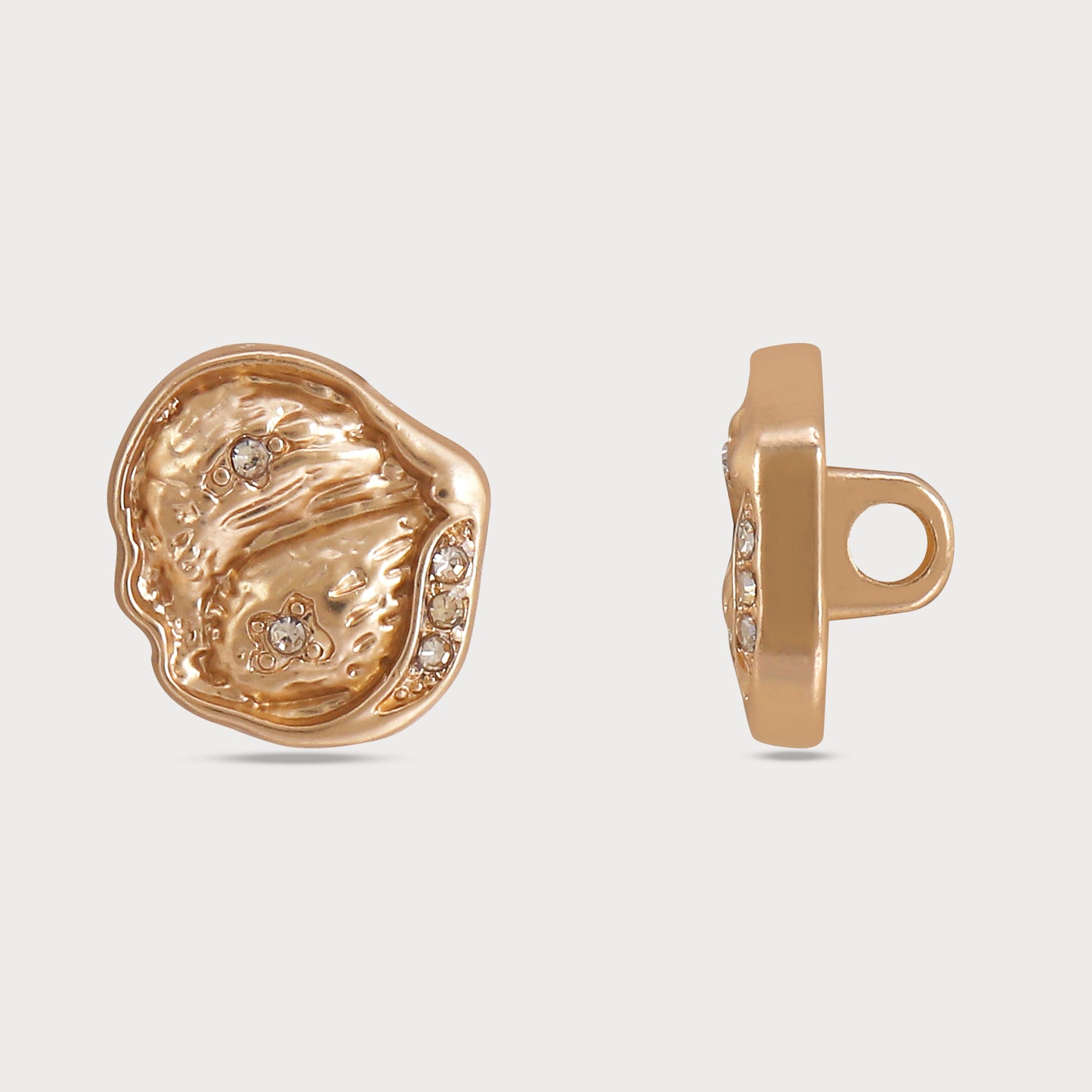 Sleek Metallic Buttons for Chic Outfits