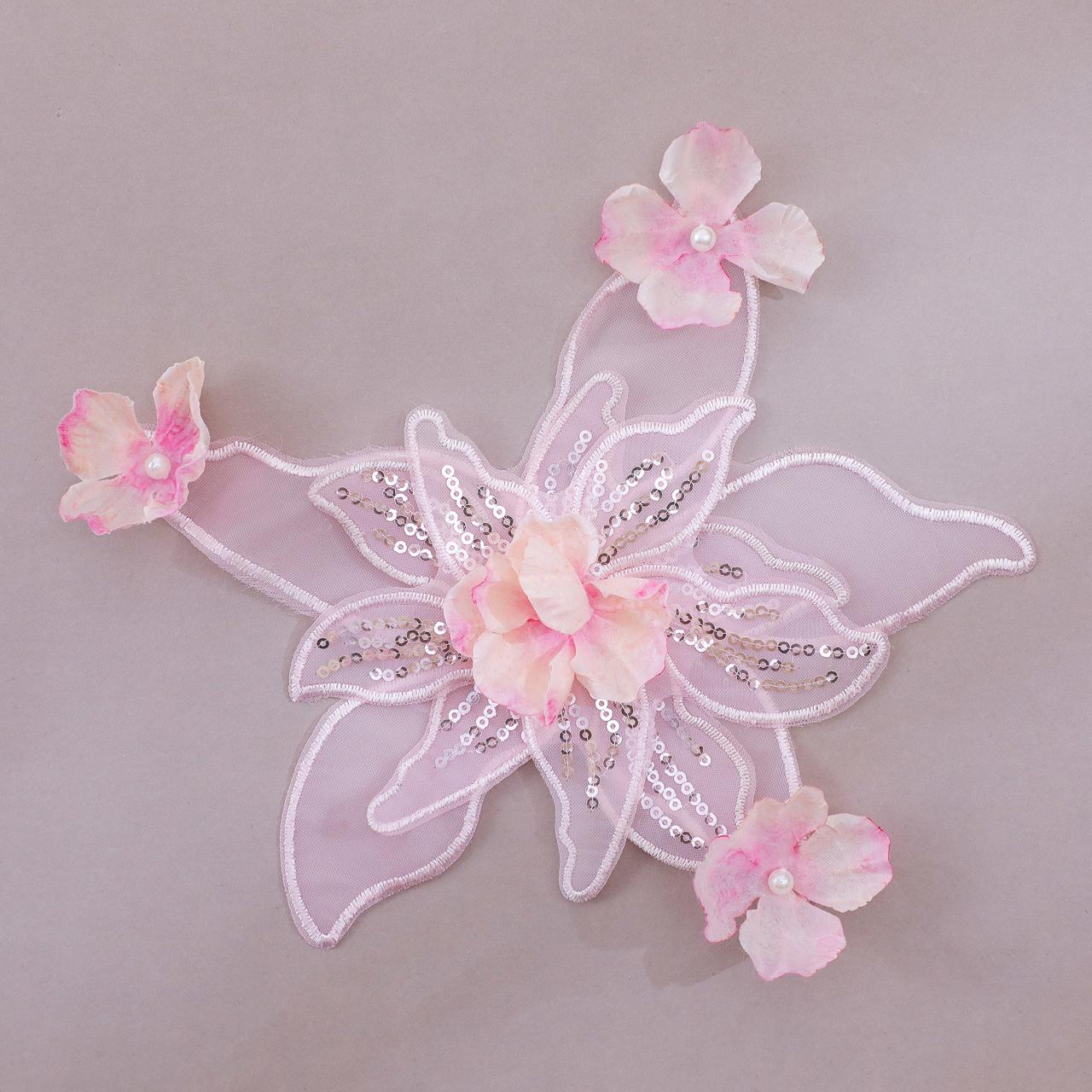Designer Flower Patch with Attractive Petals