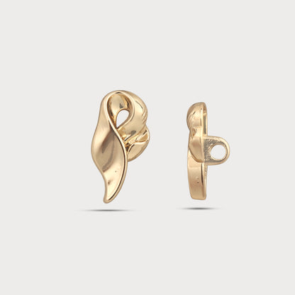 Fashion-Forward Metal Button