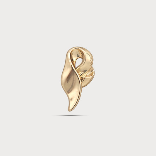 Fashion-Forward Metal Button
