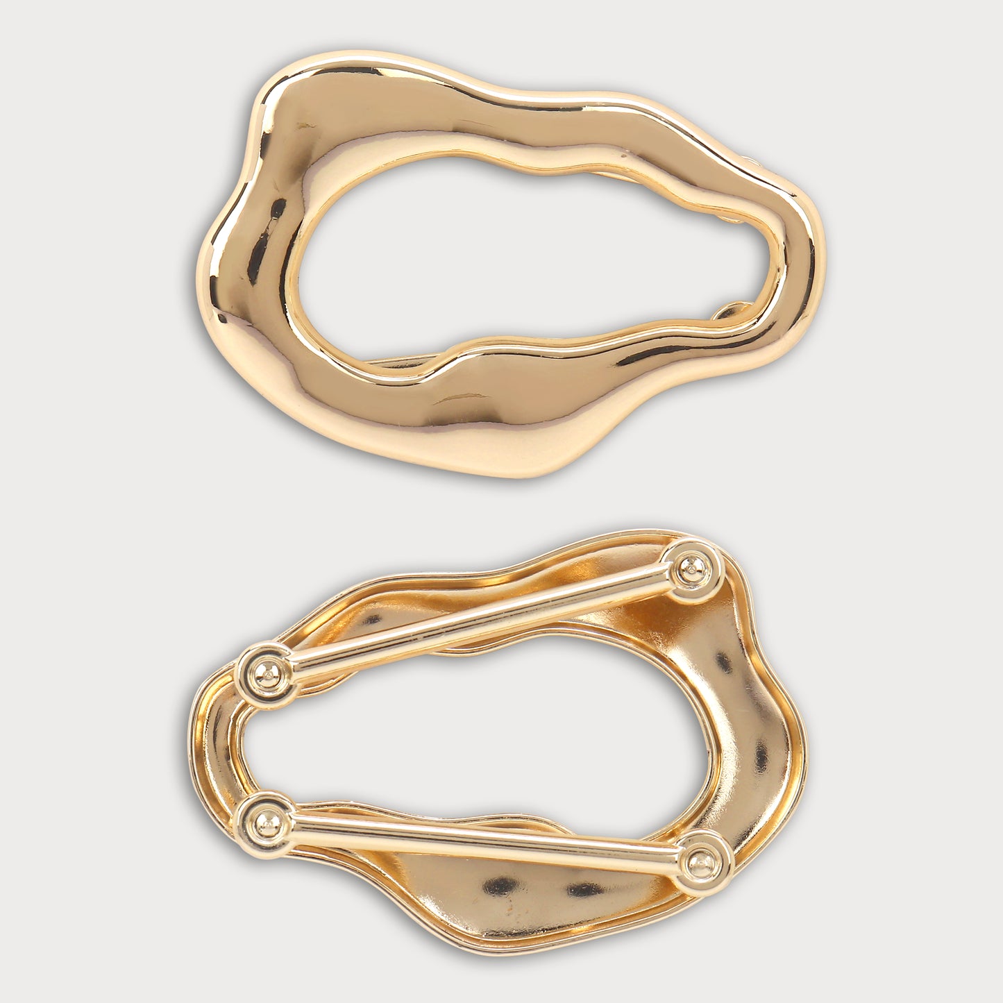 Distinctive Golden Sculpted Buckle