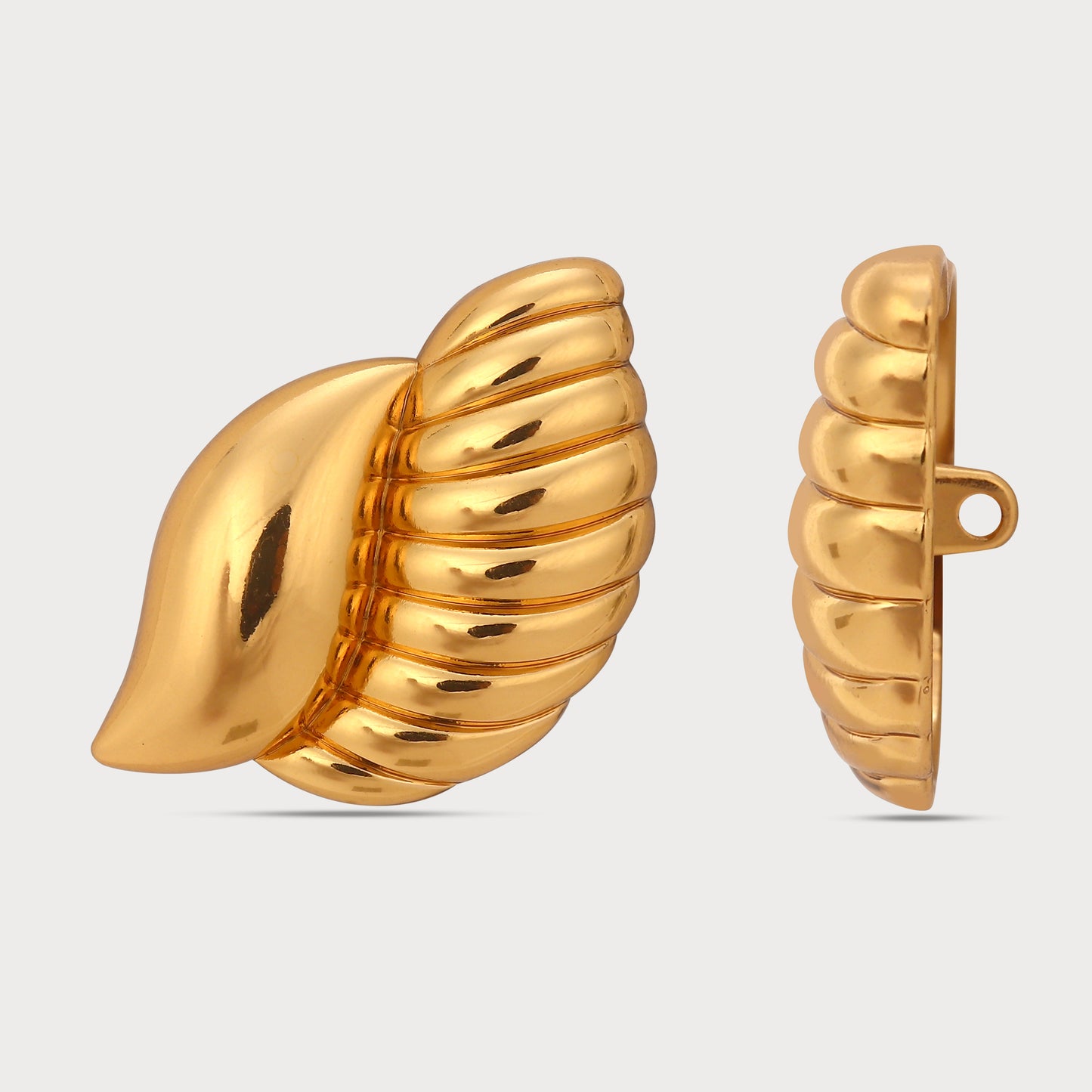 Gold Buttons for Chic Western Outfits