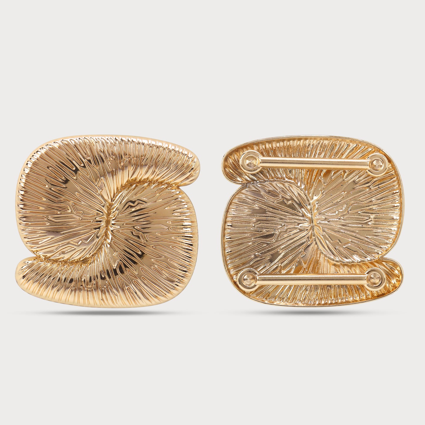 Golden Finish Buckle for Luxe Garments