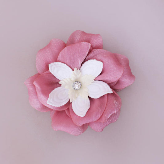 Luxury Style Flower Patch with Pearl Detail
