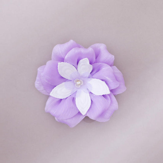 Luxury Style Flower Patch with Artistic Detailing